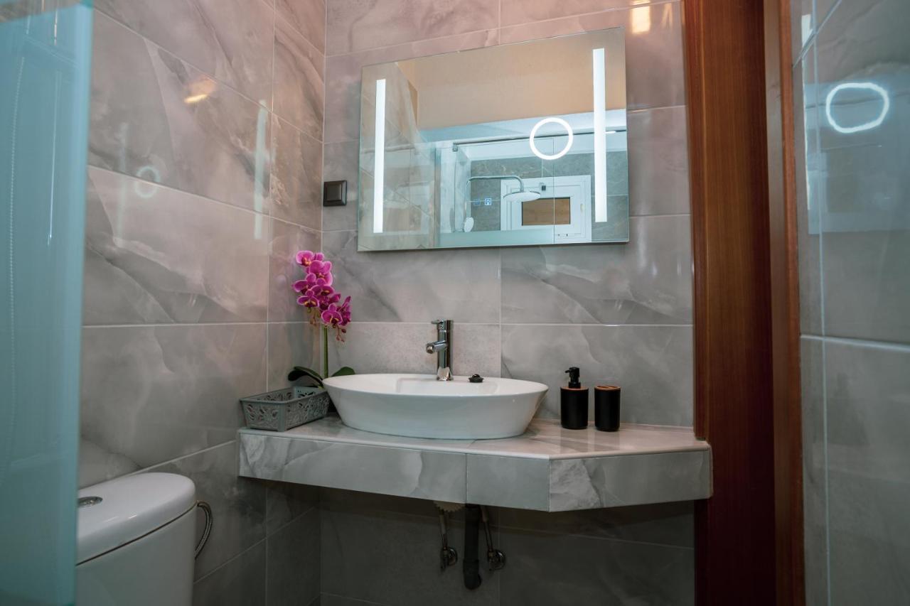 Seashell Luxury Apartment Нікіті Екстер'єр фото